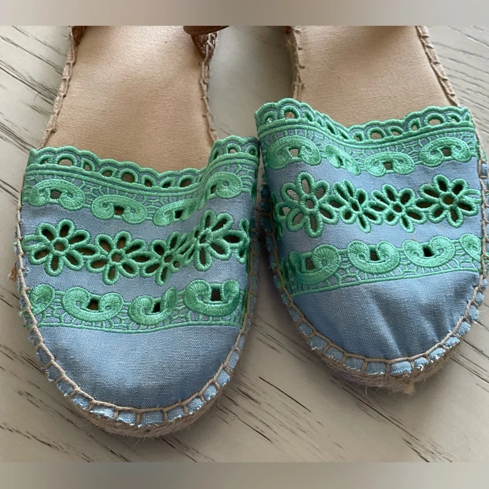 TALBOTS IZZY D'ORSAY CHAMBRAY EYELET ESPADRILLE SANDALS SIZE 9